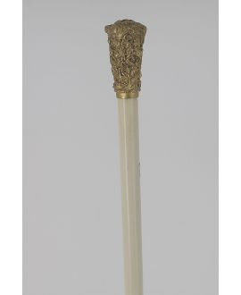 Ivory shaft with gold plated bronze knob engraved with Don Quichotte