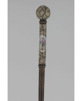 Porcelain handle with a 18th century couple scenery peinted, palmtree shaft